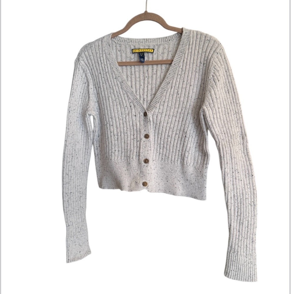 Aero Prince & Fox Gray Speckled V-Neck Sweater Top